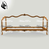 مدل سهبعدی کاناپه کمچوب فرانسوی، فایل آماده تولید با CNC، همراه قالب برش و طراحی مهندسیشده برای تولیدکنندگان مبلمان صادراتی و لاکچری.